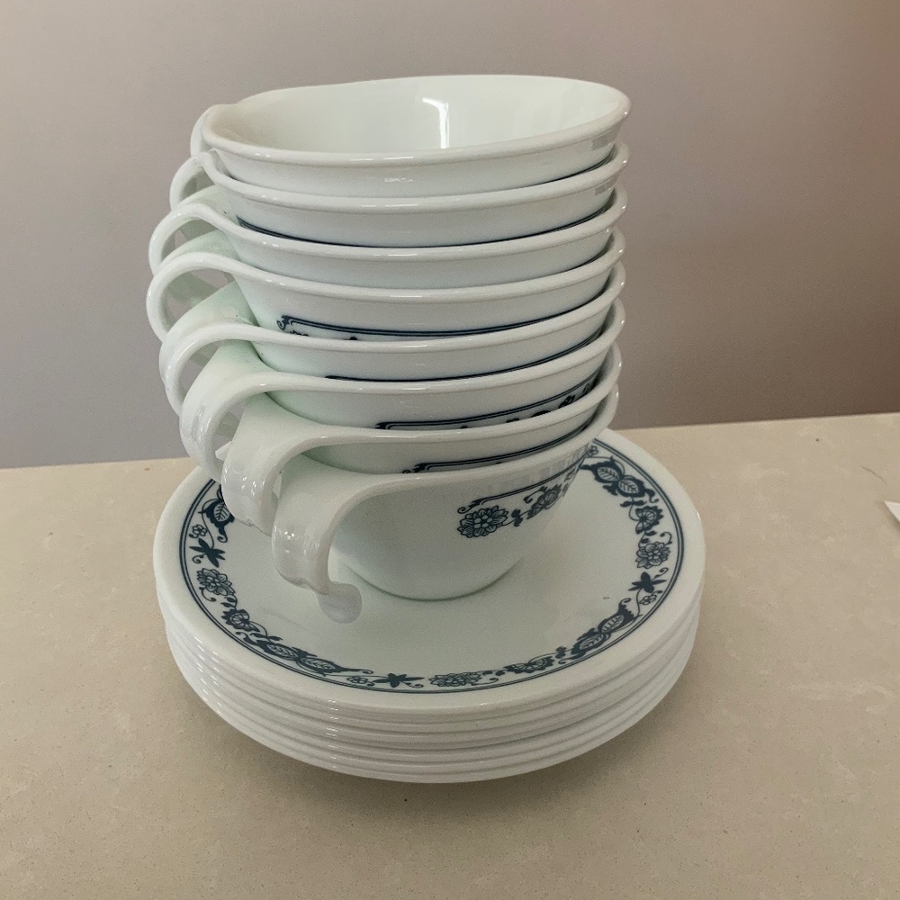Set of 8 Stackable Corningware Cups Saucers